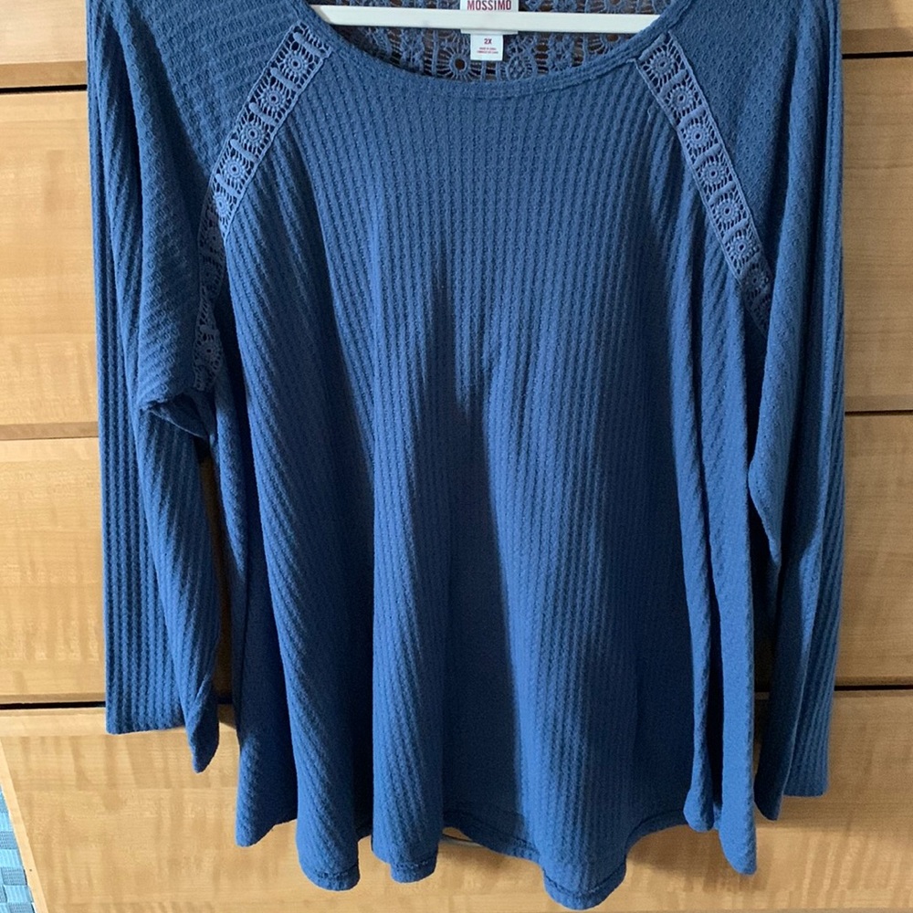 Waffle style long sleeve T-shirt, scoop neck with a V-neck lace down the back
